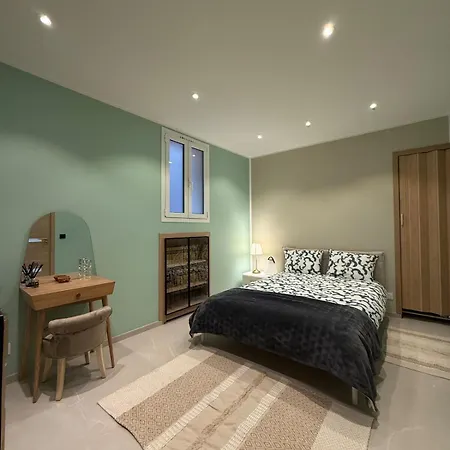 Cozy With Sea View Monaco Apartment